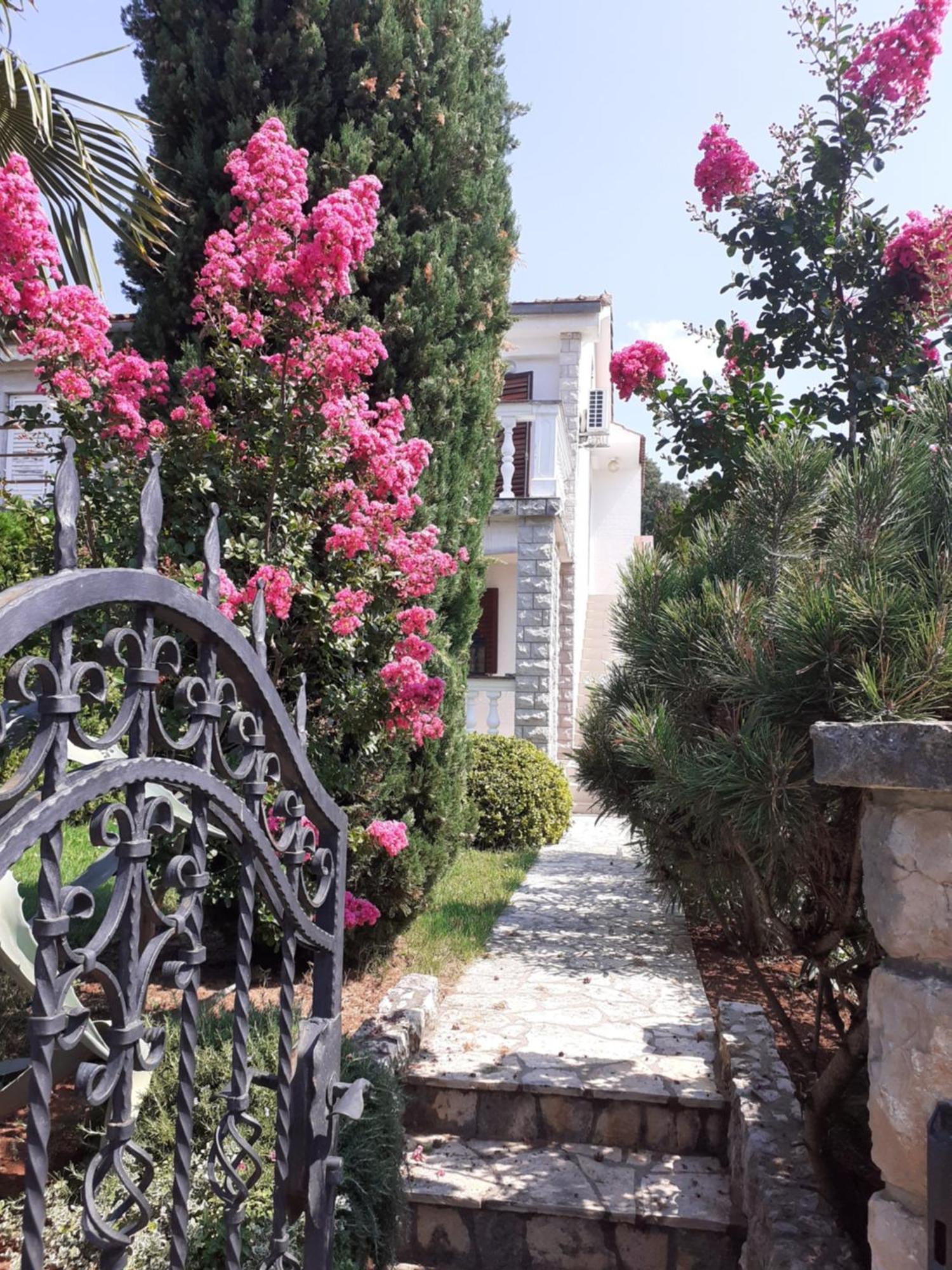 Holiday Home On Island Of Krk Malinska Exterior photo